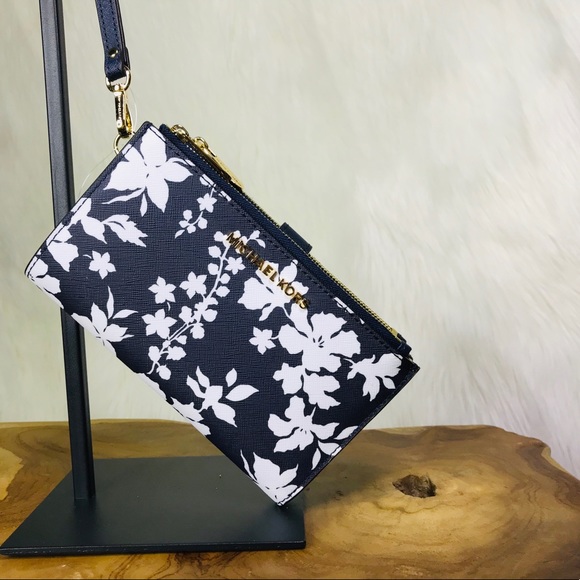 Michael Kors Jet Set Double Zip Floral Wristlet - Picture 7 of 8